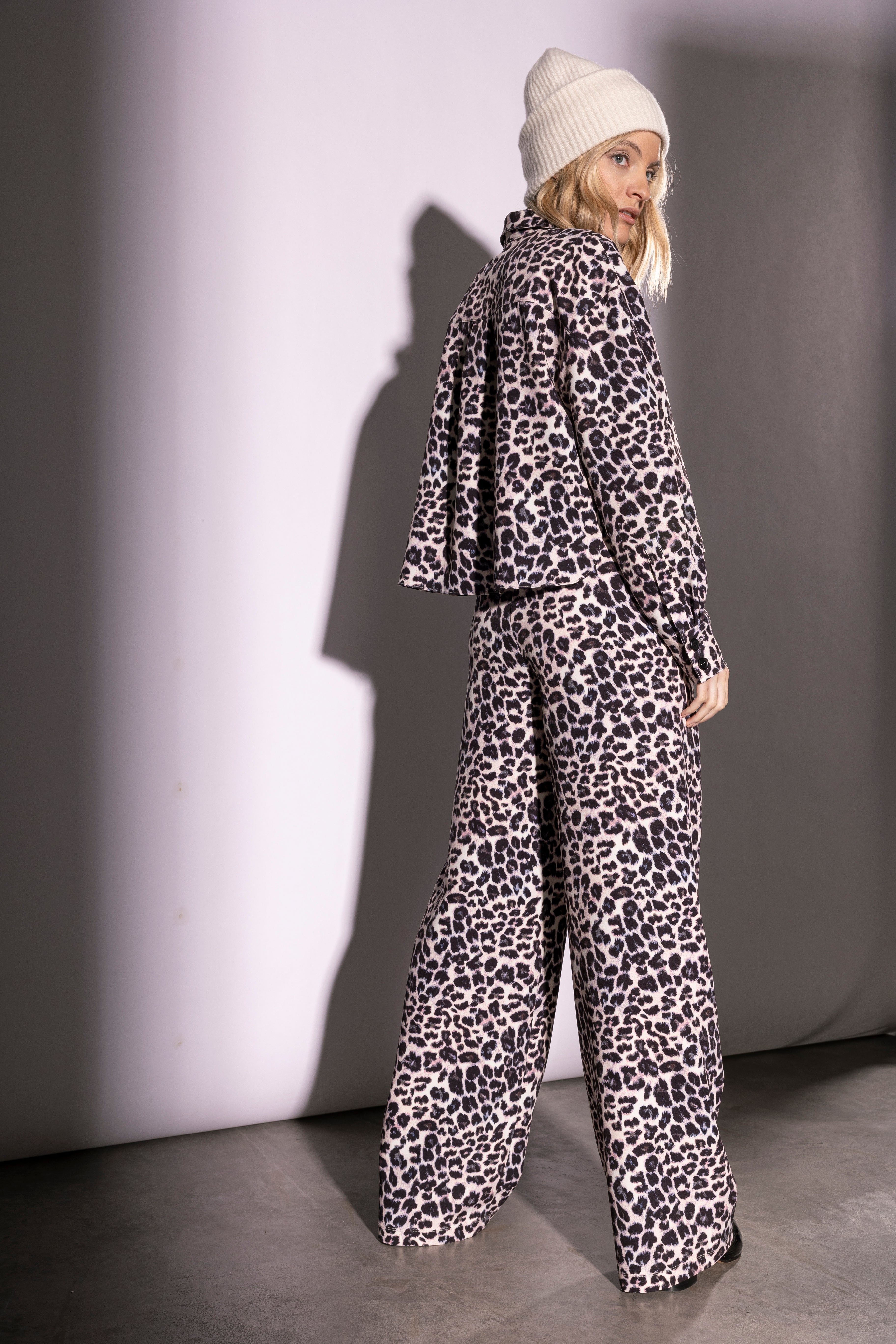 Jacke aus technojersey Leoprint