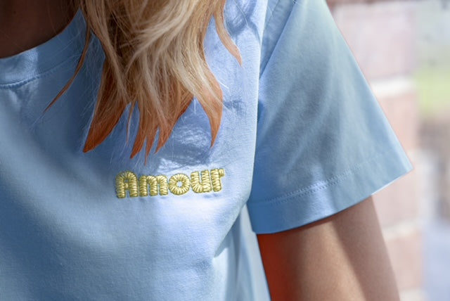 weites T-Shirt Kurzarm mit Amourstickerei bluish