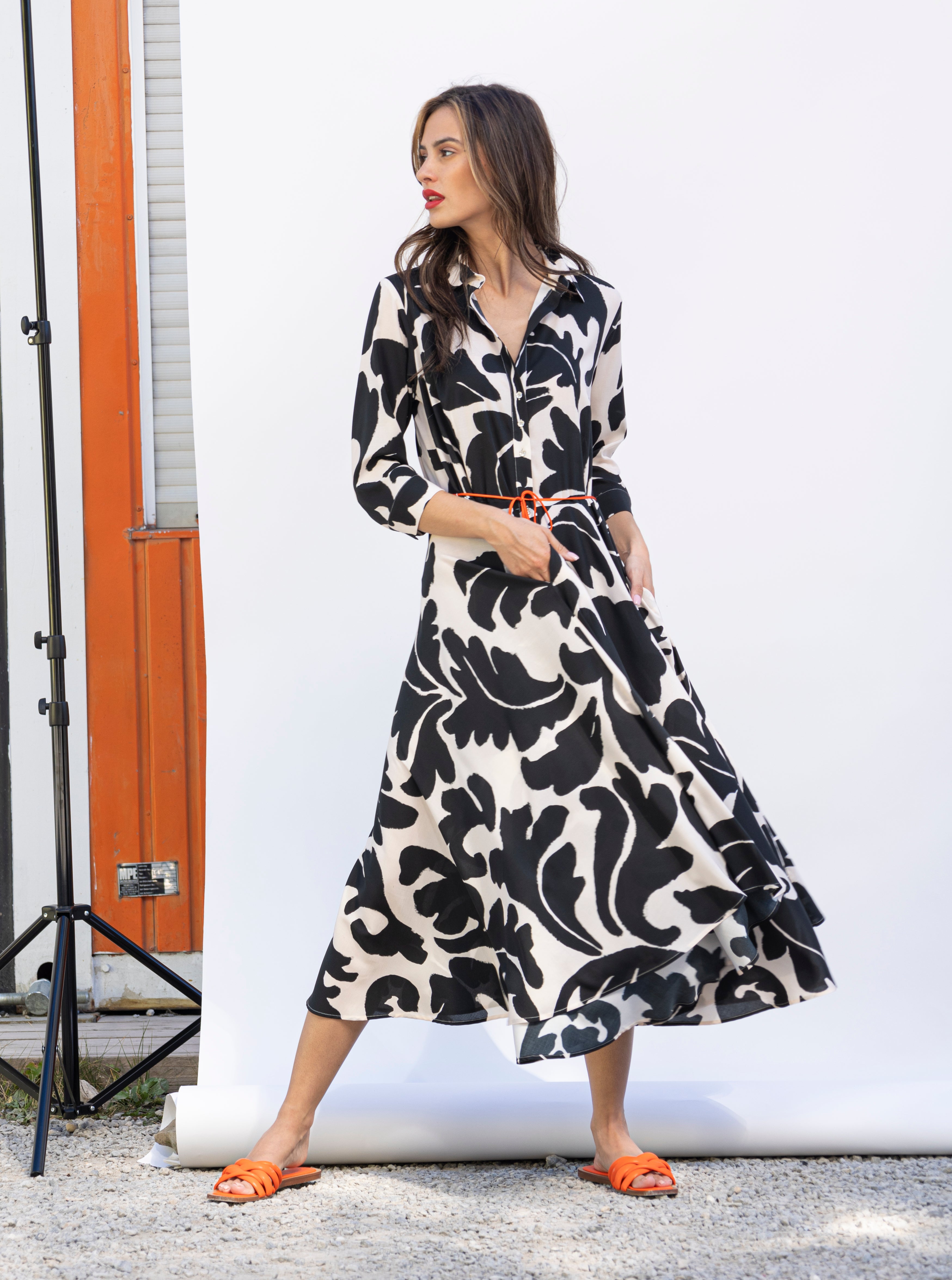 Feminines Hemdblusenkleid - Contrary Print