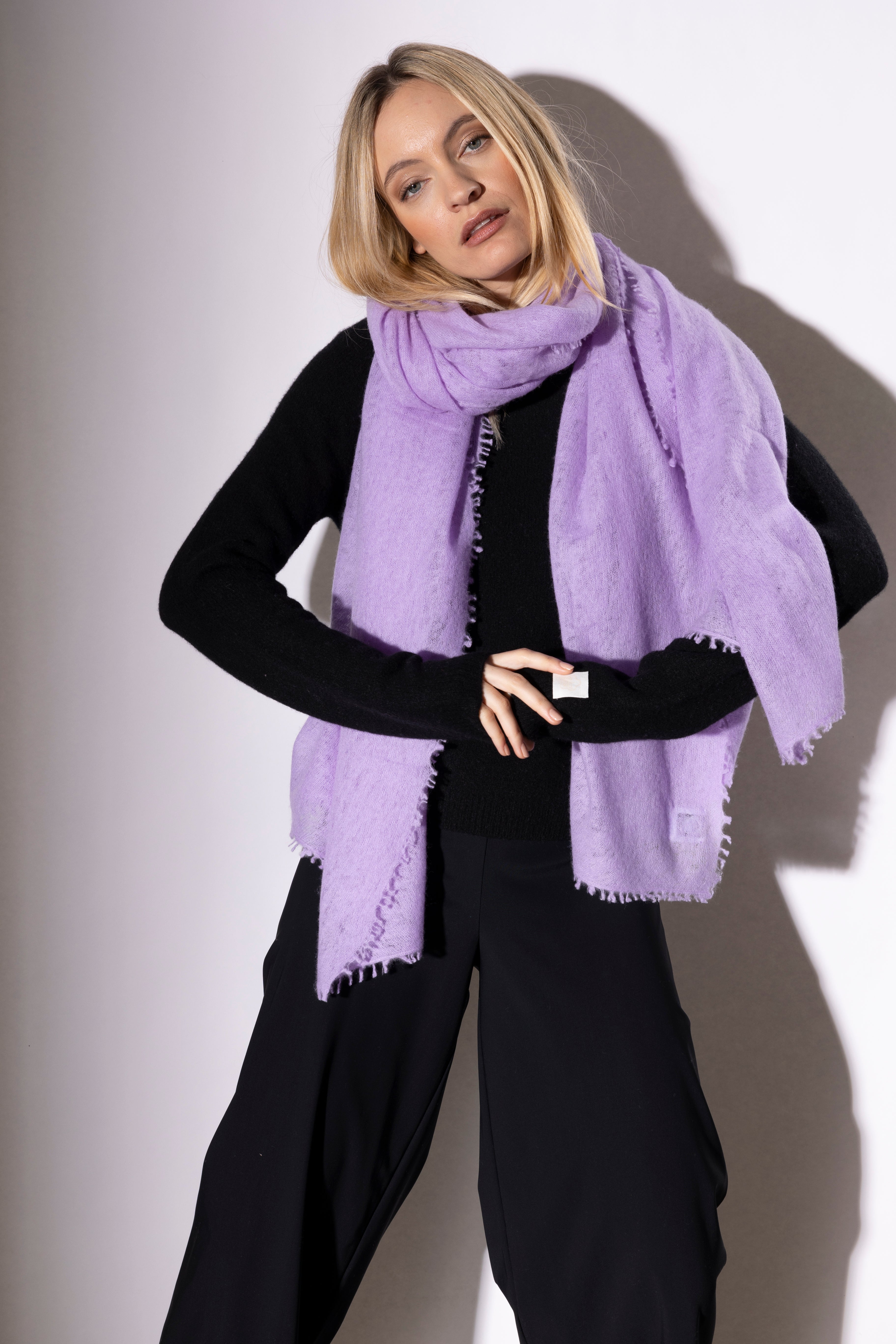 Hangefertigter Cashmereschal, smoky grape