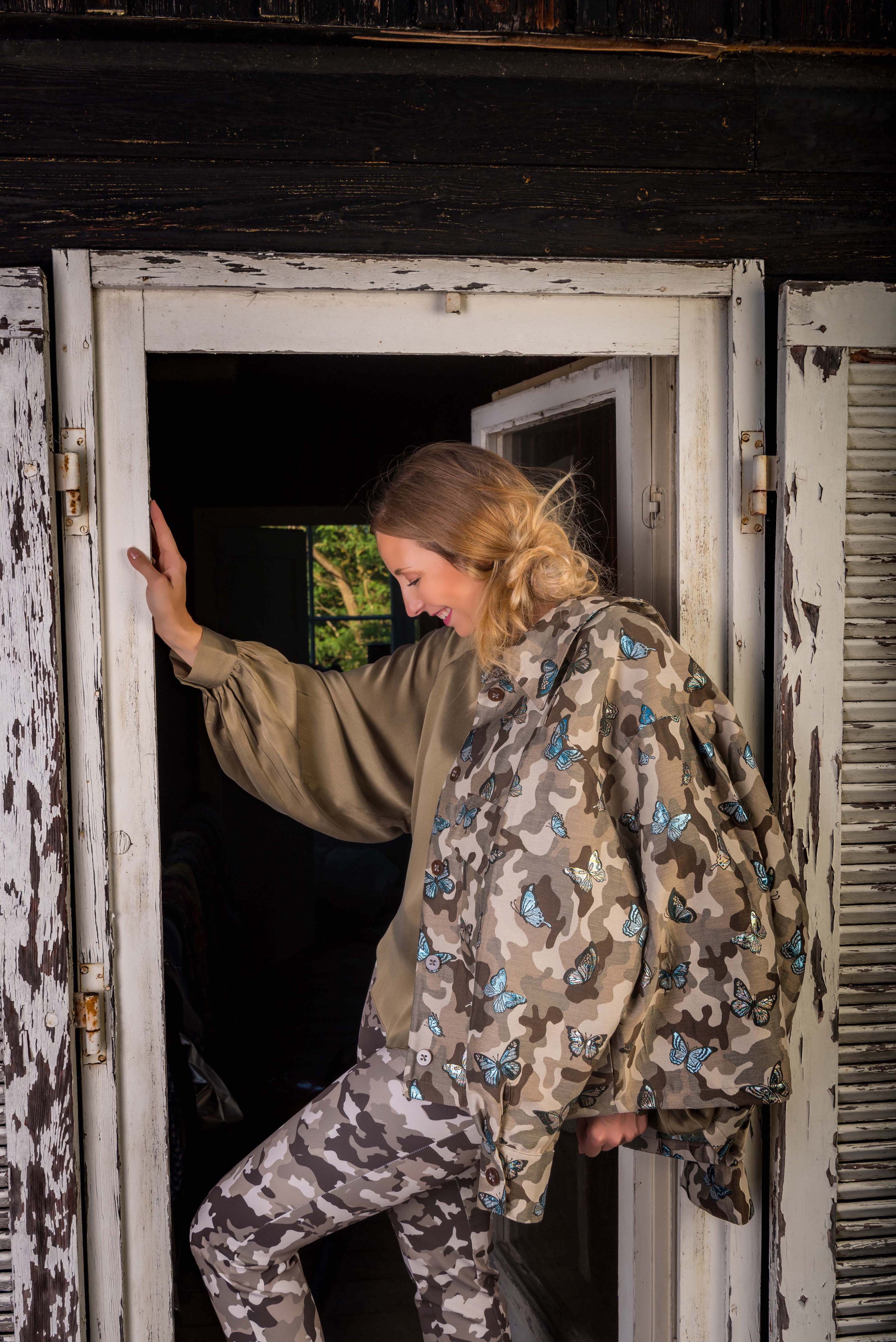 Fieldjacket - Camoprint mit Stickerei