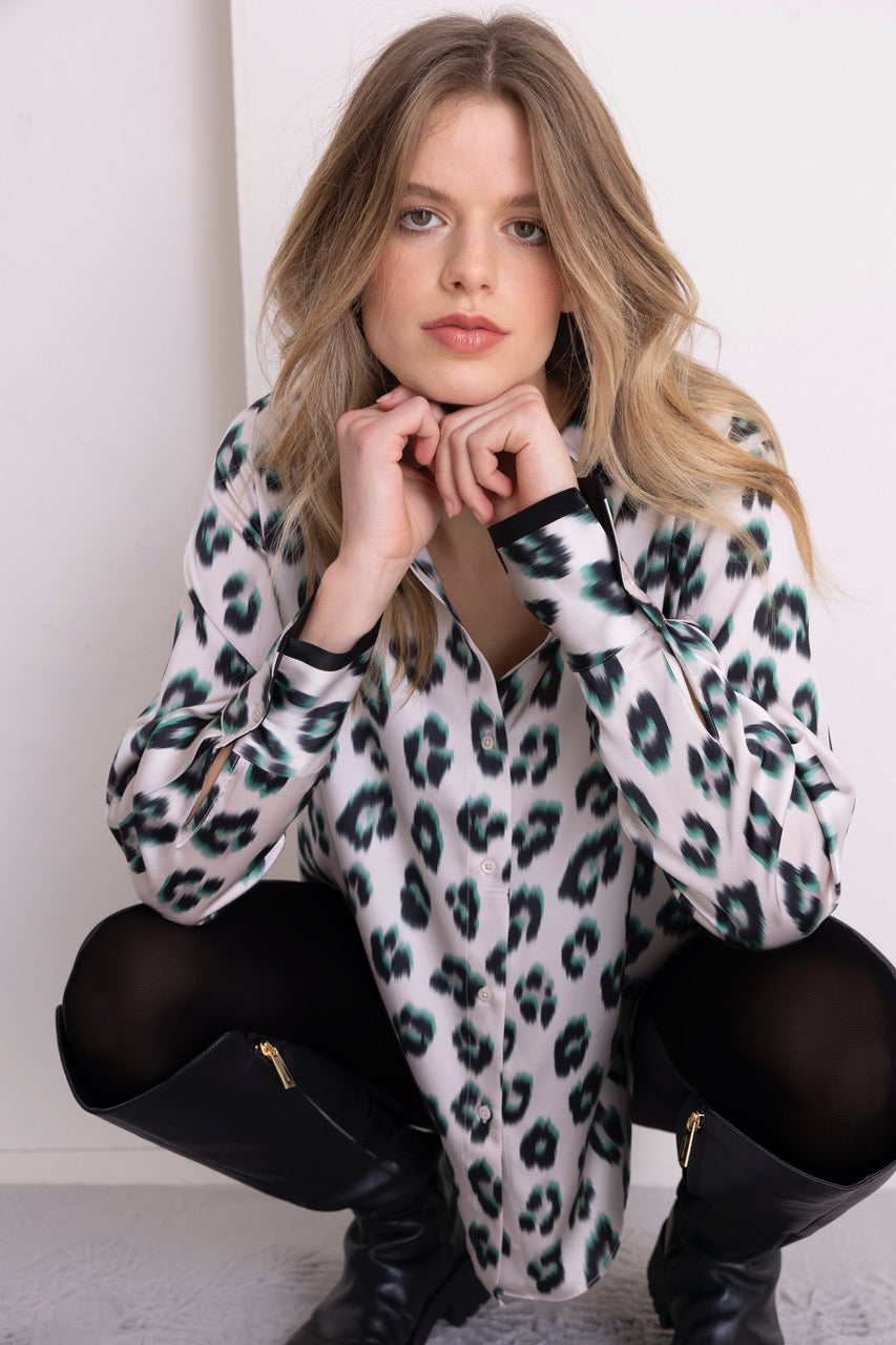 Viskosesatinbluse mit Blumenprint navy