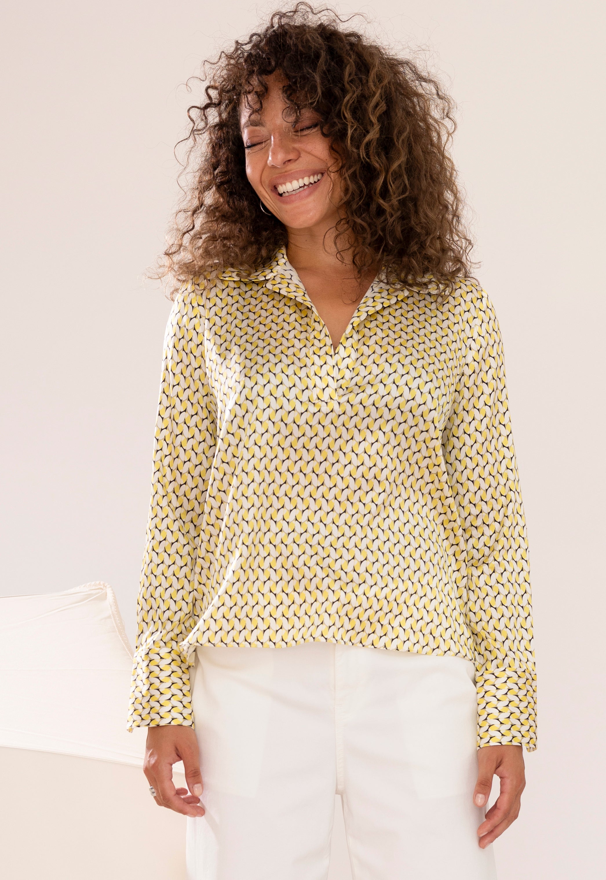 Seidenbluse MEG mit Poloausschnitt