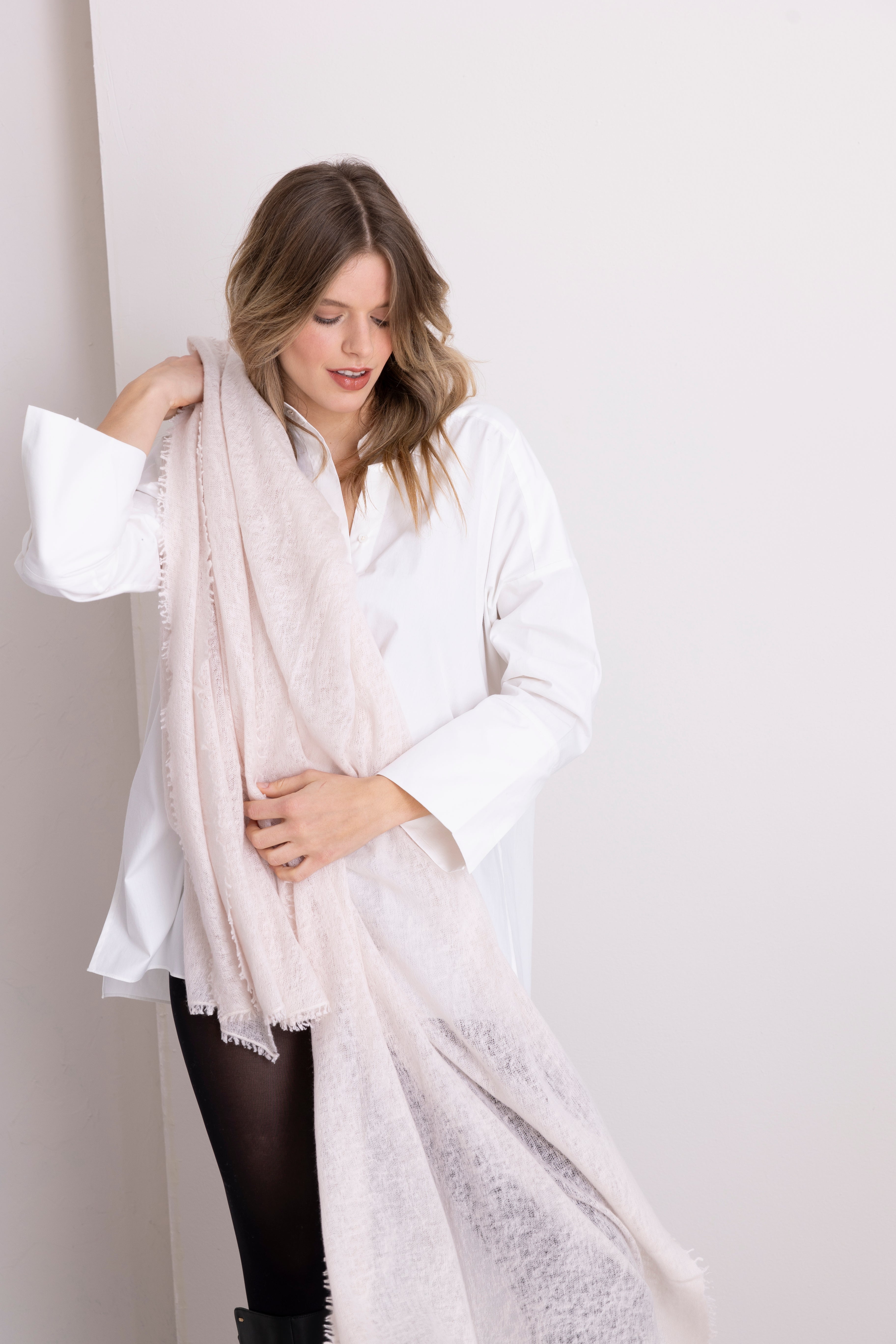 Handgefertigter Kaschmir Schal chalk